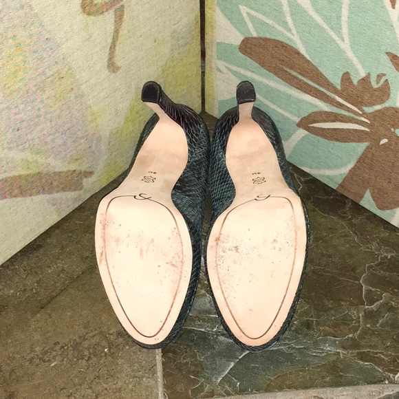 NWOT Joan & David Python Snakeskin Heels - Picture 6 of 6